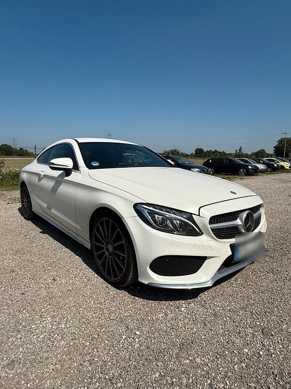 Weiß Gebraucht 2016 Mercedes C250 AMG Coupé | 15.900 € (Superpreis) - Bild 1/4