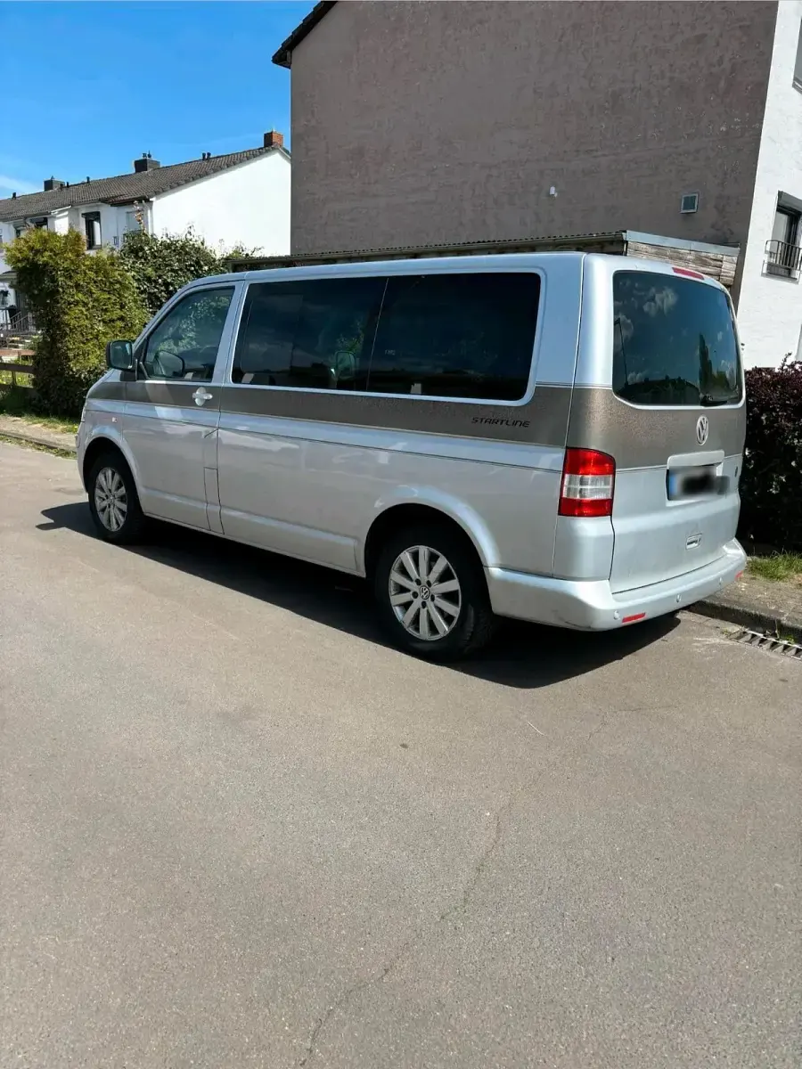 Gebraucht VW Multivan 131 PS (96 kW) 2009 Silber Van / Kleinbus