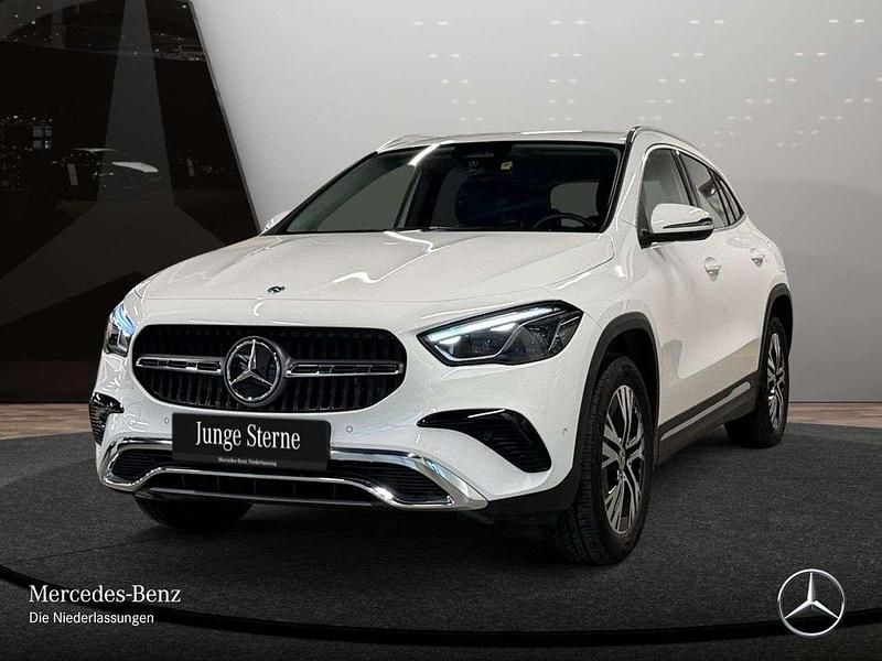 Gebraucht Mercedes GLA250 Progressive 163 PS (119 kW) 2025 Weiß SUV