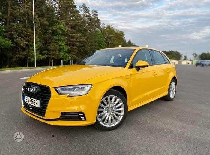 Gelb Gebraucht 2017 Audi A3 Sportback e-tron Sport Kleinwagen | 15.900 € (Fairer Preis) - Bild 1/4