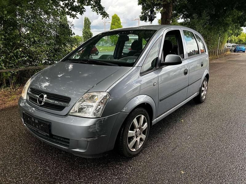 Lichtsilber m2 Gebraucht 2005 Opel Meriva Edition Van / Kleinbus | 750 € (Superpreis) - Bild 1/4