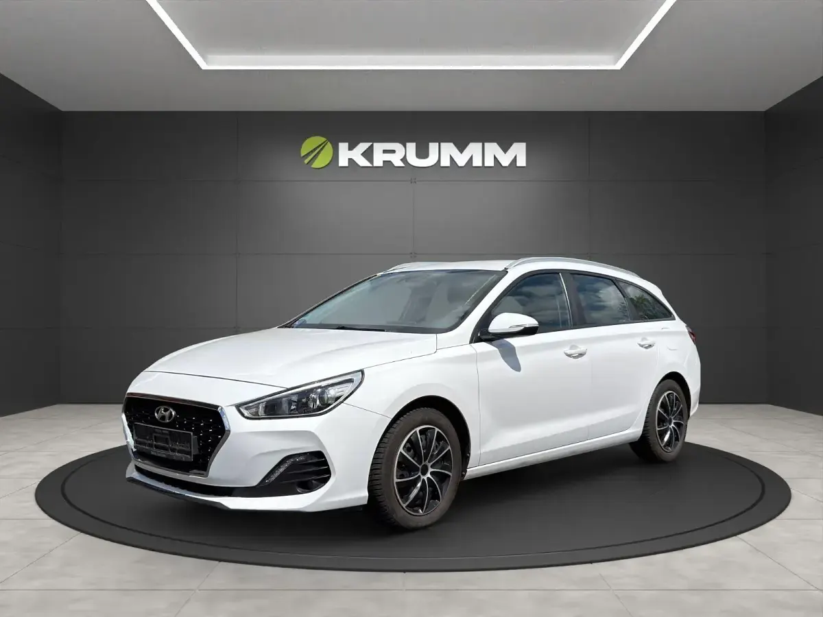 Gebraucht Hyundai i30 Trend 116 PS (85 kW) 2018 Weiß Kombi