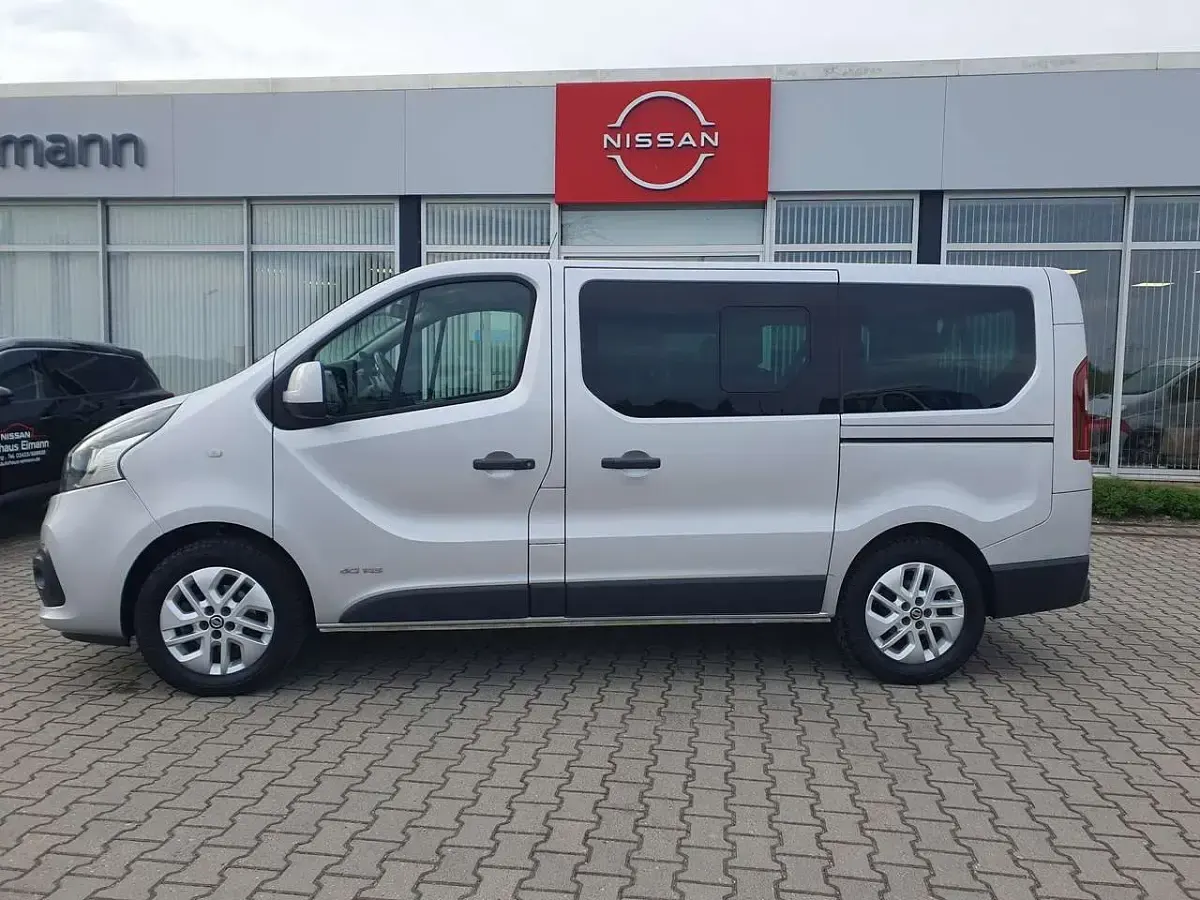 Gebraucht Nissan NV300 Premium Edition 145 PS (106 kW) 2017 Mercury grey Van