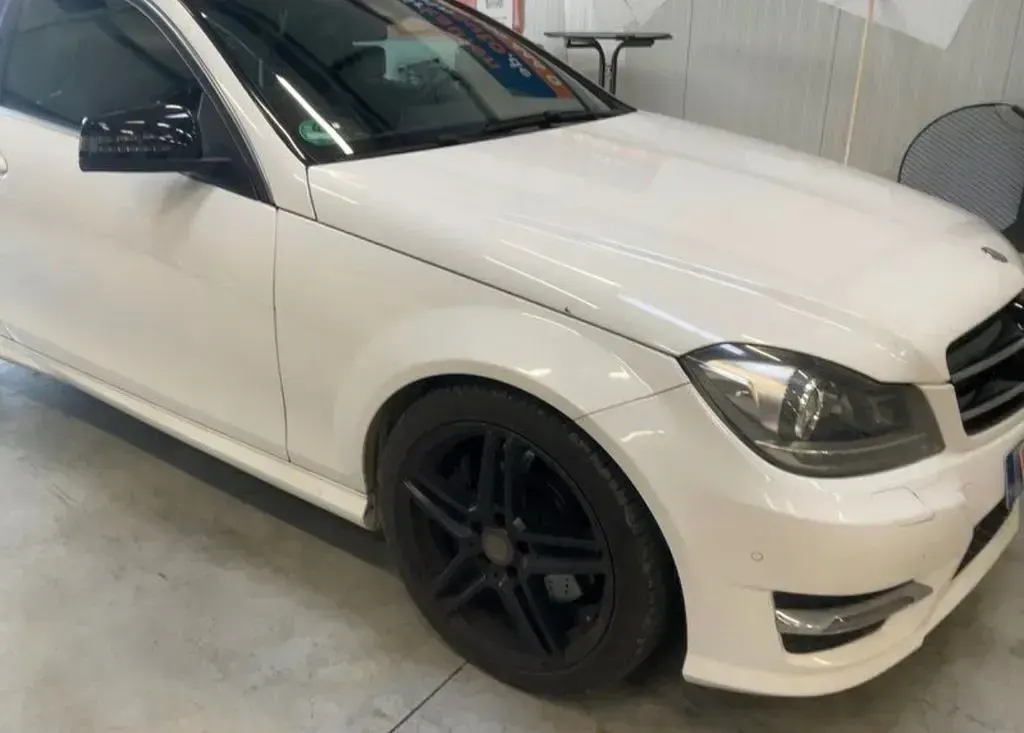 Gebraucht Mercedes C250 204 PS (150 kW) 2013 Weiß Coupé