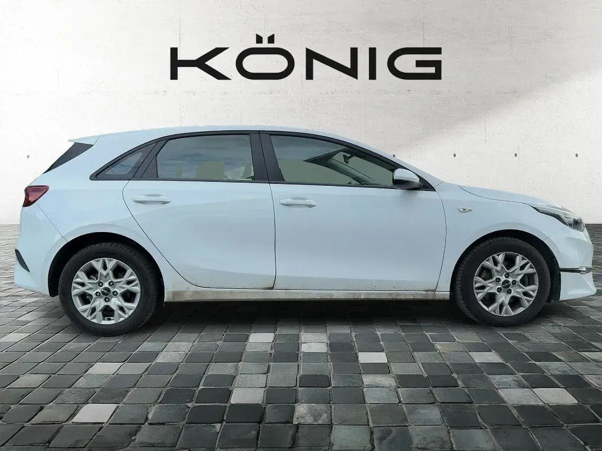 Gebraucht Kia Ceed Edition 7 120 PS (88 kW) 2023 Weiß Kleinwagen