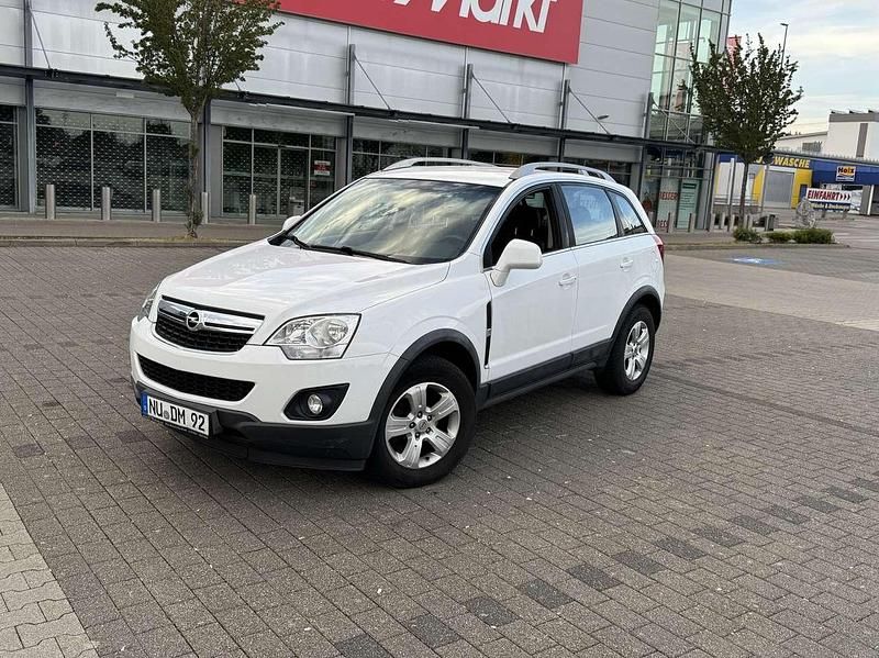 Weiß Gebraucht 2015 Opel Antara Design Edition SUV | 6.700 € (Guter Preis) - Bild 1/4