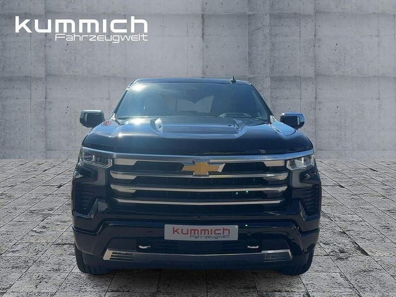 Neu Chevrolet Silverado 426 PS (313 kW) 2025 Schwarz SUV
