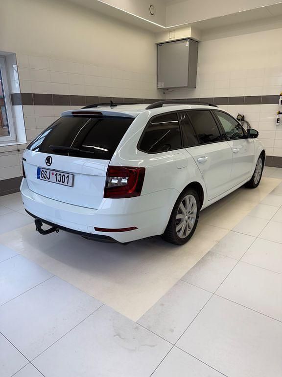 Gebraucht Skoda Octavia Clever 150 PS (110 kW) 2019 Weiß Kombi