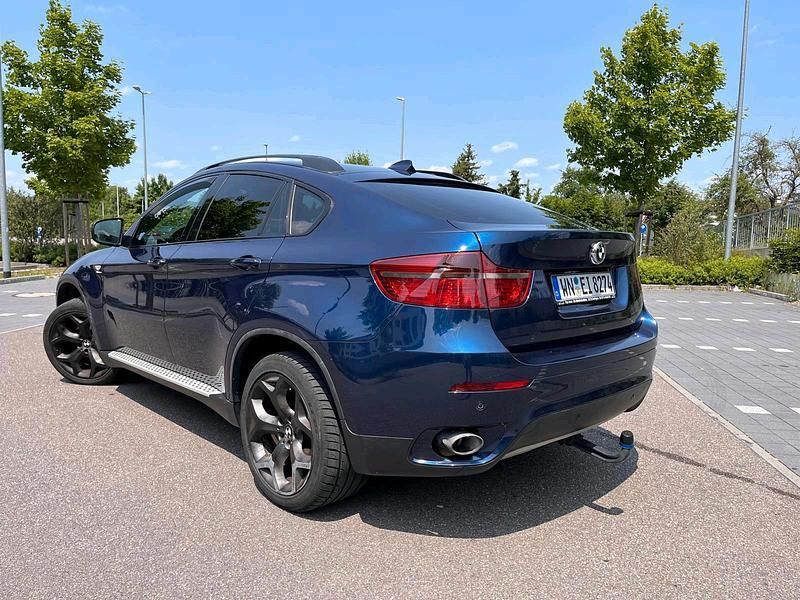 Blau Gebraucht 2011 BMW 128 SUV | 22.500 € - Bild 1/4