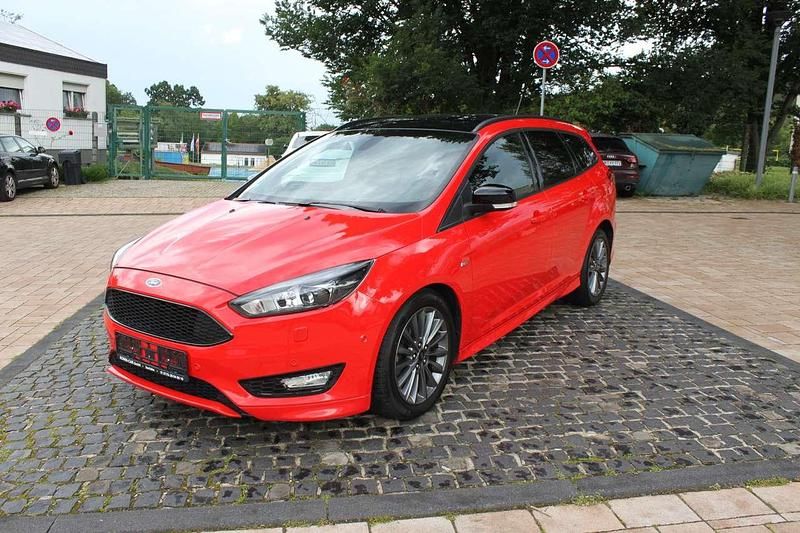Gebraucht Ford Focus ST-Line 182 PS (133 kW) 2018 Rot Kombi