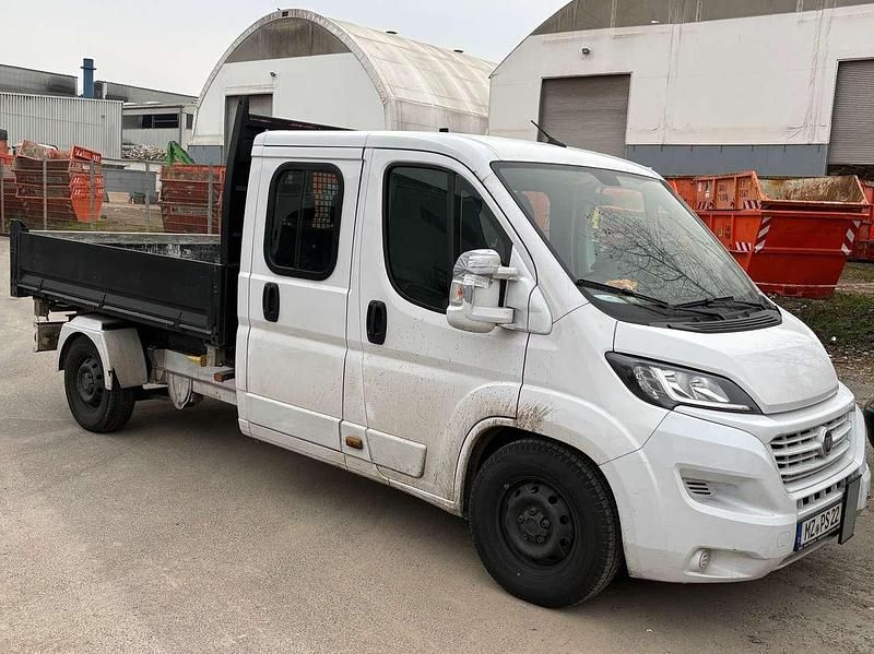 Gebraucht Fiat Ducato 160 PS (117 kW) 2021 Esterno weiss Van