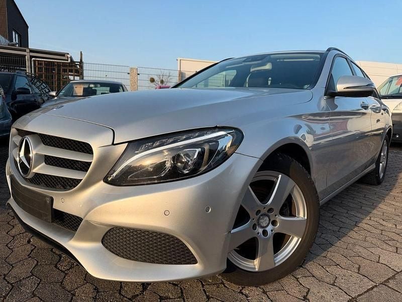 Gebraucht Mercedes C220 170 PS (125 kW) 2015 Silber Limousine
