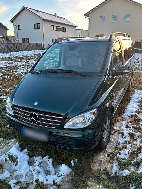 Grün Gebraucht 2008 Mercedes Viano Van / Kleinbus | 13.500 € (Fairer Preis) - Bild 1/4