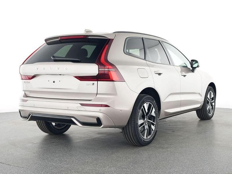 Gebraucht Volvo XC60 Plus 250 PS (183 kW) 2025 Grau SUV