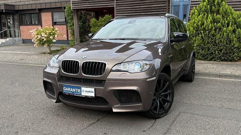 Braun Gebraucht 2010 BMW X5 M Performance SUV | 18.590 € (Superpreis) - Bild 1/4