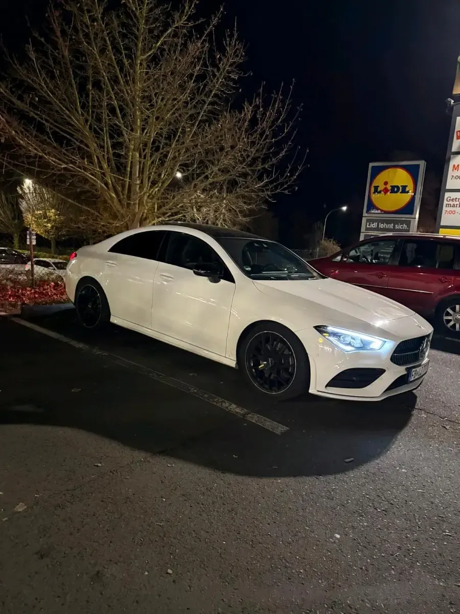 Gebraucht Mercedes CLA200 163 PS (119 kW) 2020 Weiß Limousine