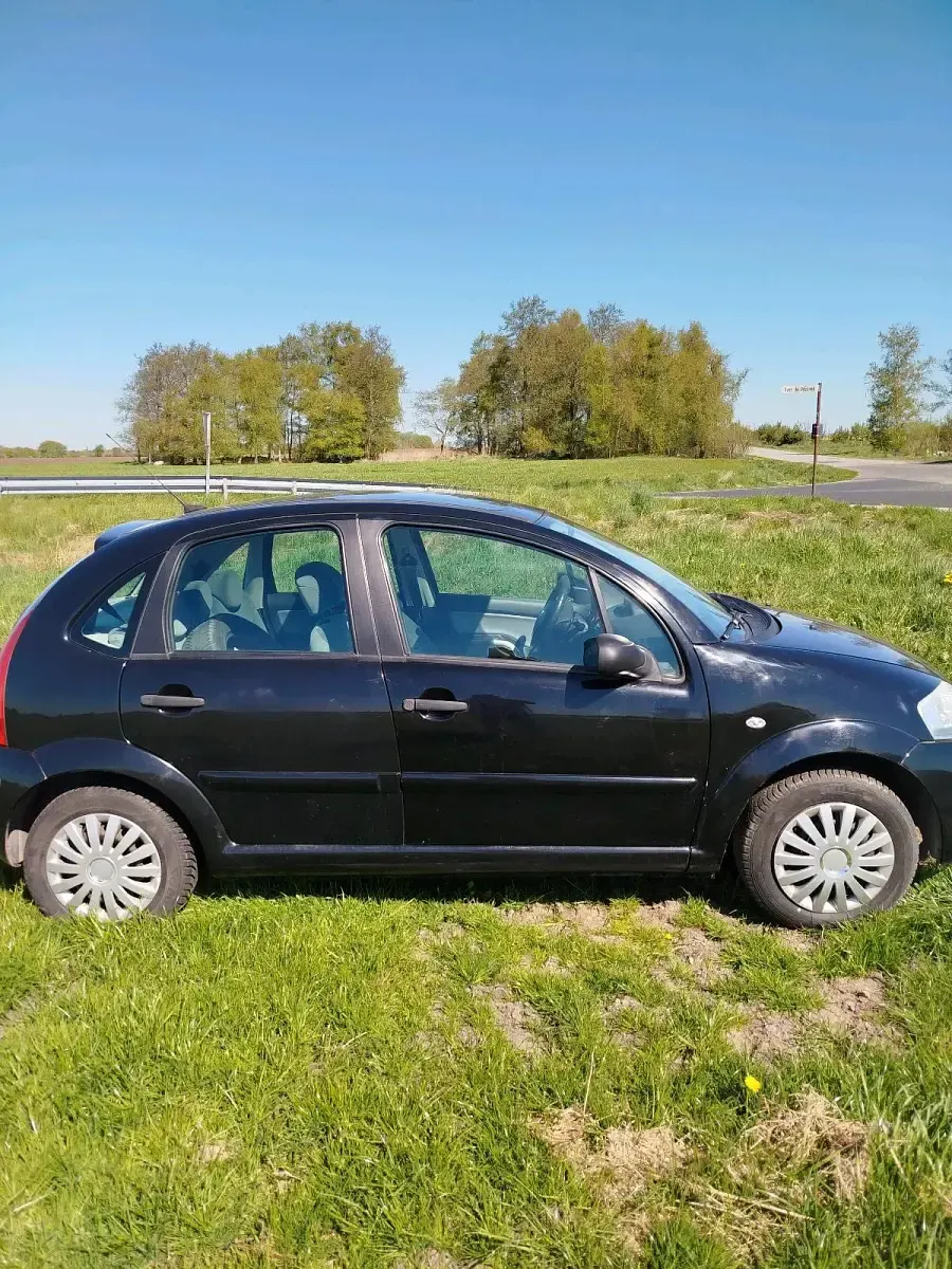 Usado Citroën C3 73 CV (53 kW) 2005 Negro Berlina