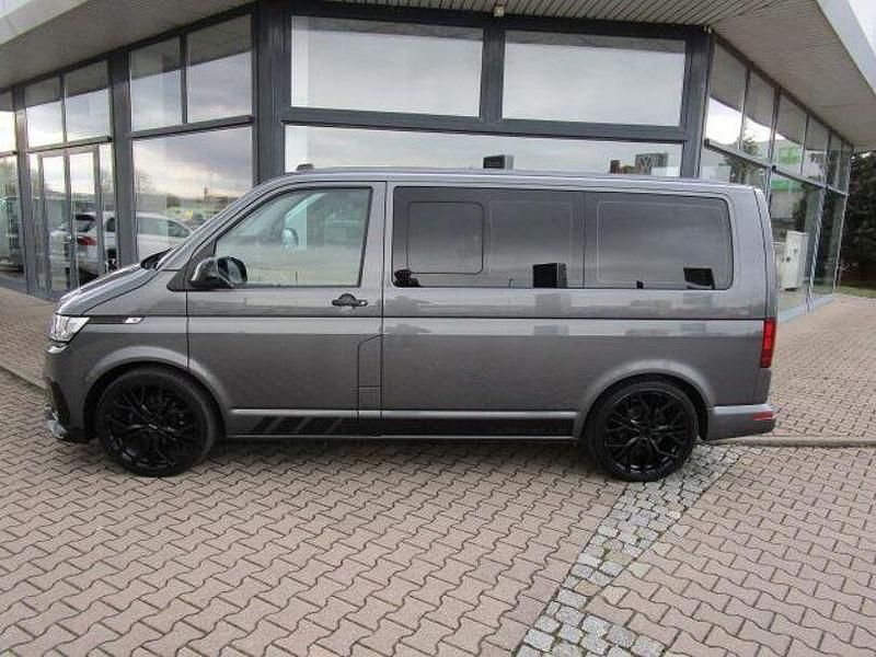 Gebraucht VW Caravelle Trendline 150 PS (110 kW) 2022 Grau Limousine