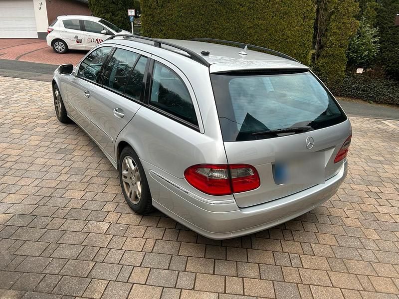 Gebraucht Mercedes E320 224 PS (164 kW) 2007 Silber Kombi