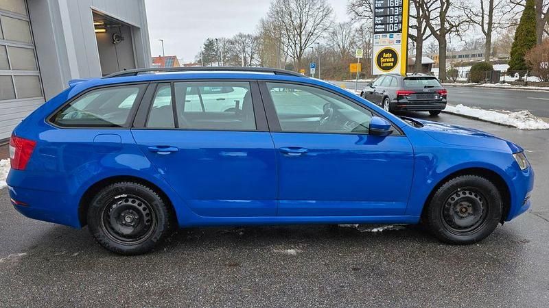 Gebraucht Skoda Octavia Ambition 116 PS (85 kW) 2019 Blau Kombi