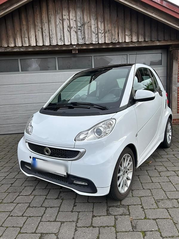Weiß Gebraucht 2012 Smart ForTwo Coupé Coupé | 4.700 € (Fairer Preis) - Bild 1/4