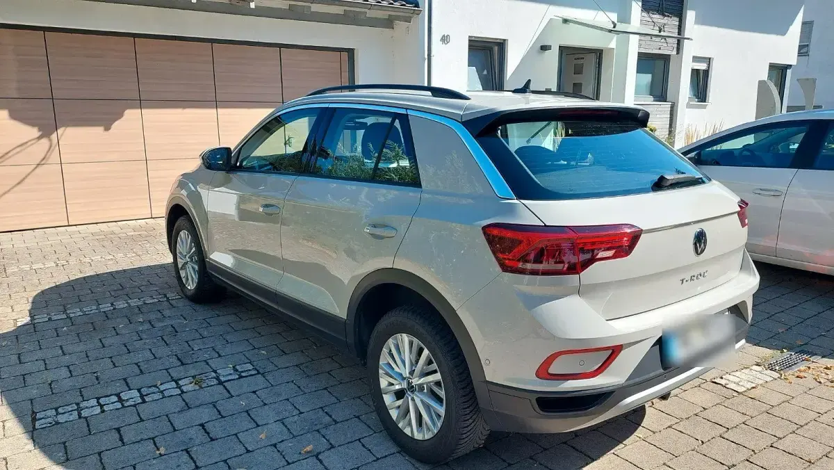 Gebraucht VW T-Roc Life 150 PS (110 kW) 2024 Grau SUV
