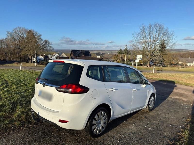Gebraucht Opel Zafira Tourer 170 PS (125 kW) 2016 Weiß Van / Kleinbus