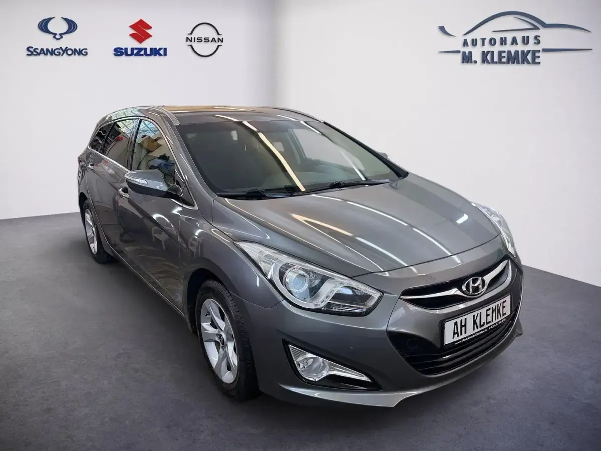 Gebraucht Hyundai i40 Style 177 PS (130 kW) 2014 Silber Kombi