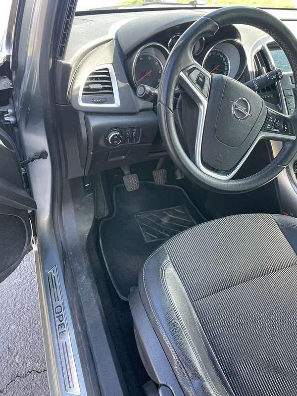 Gebraucht Opel Astra Active 131 PS (96 kW) 2013 Kombi