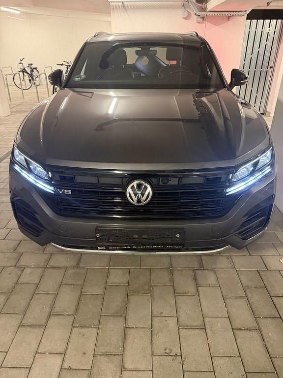 Grau Gebraucht 2019 VW Touareg R-line SUV | 36.900 € (Superpreis) - Bild 1/4