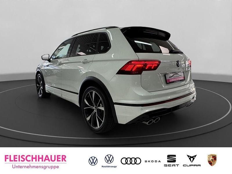 Gebraucht VW Tiguan Design 320 PS (235 kW) 2024 Oryxweiß perlmutteffekt SUV