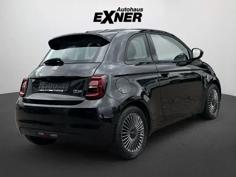Gebraucht Fiat 500e Icon 86 kW (118 PS) 2022 Schwarz Kleinwagen