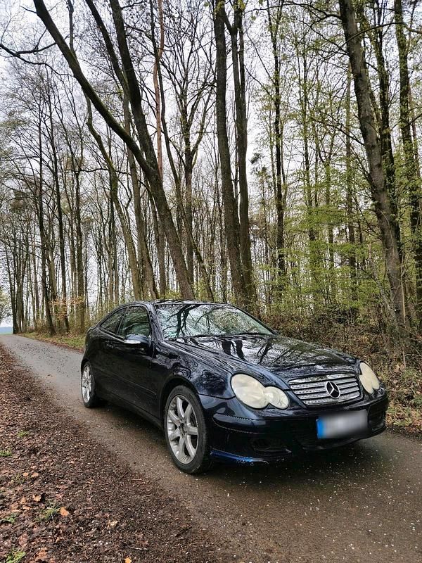 Gebraucht Mercedes C200 170 PS (125 kW) 2006 Blau Coupé