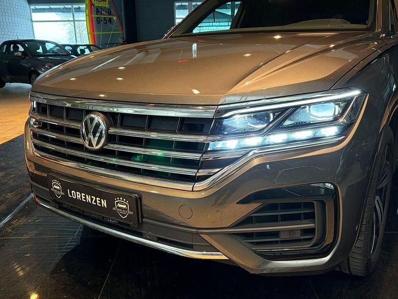 Gebraucht VW Touareg Elegance 286 PS (210 kW) 2019 Grau SUV
