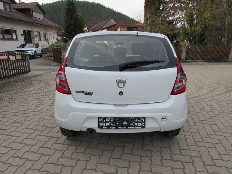 Gebraucht Dacia Sandero Ambiance 75 PS (55 kW) 2010 Arktisweiß Limousine