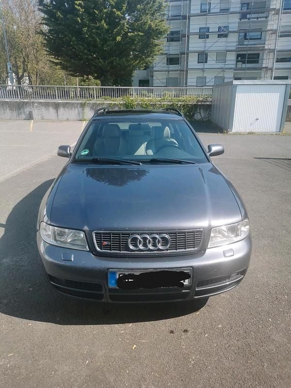 Second-hand Audi S4 265 CP (194 kW) 2000 Gri Break