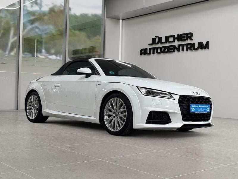 Weiß Gebraucht 2021 Audi TT Roadster S-Line Cabrio | 30.990 € (Superpreis) - Bild 1/4