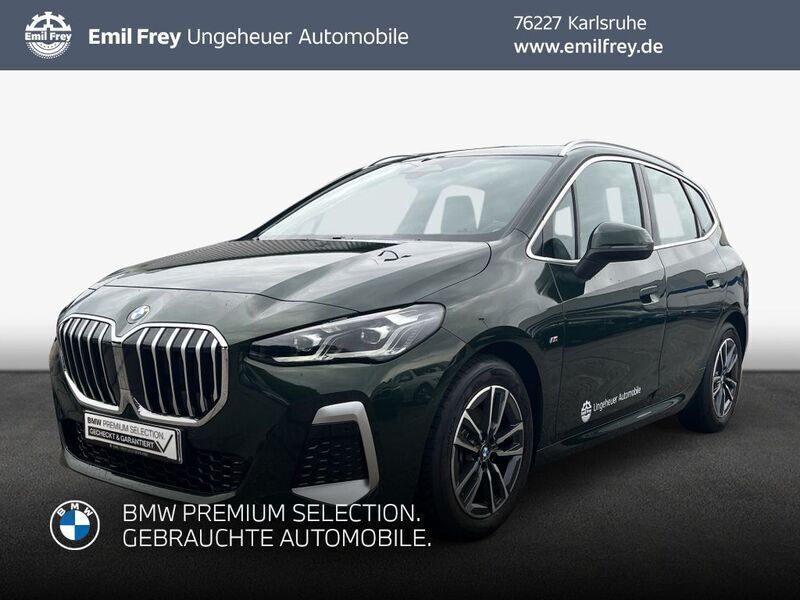 Sanremo green metallic Gebraucht 2024 BMW 218 Active Tourer Performance Van / Kleinbus | 38.990 € (Fairer Preis) - Bild 1/3