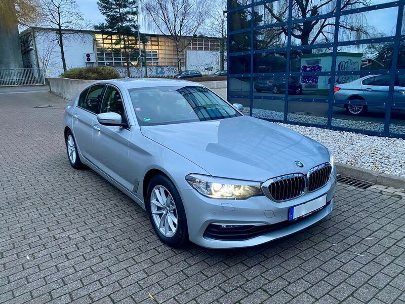 Silber Gebraucht 2018 BMW 520 Limousine | 22.500 € (Fairer Preis) - Bild 1/4