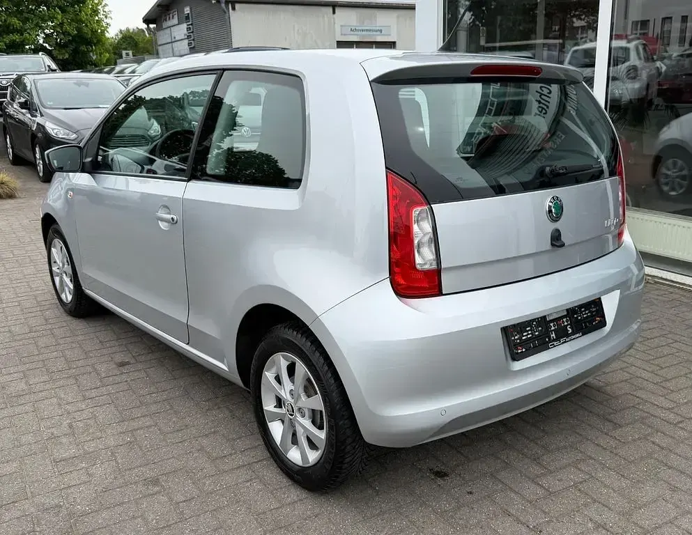 Używany Skoda Citigo Elegance 60 KM (44 kW) 2012 Srebrny Hatchback