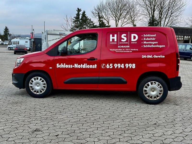 Gebraucht Opel Combo Selection 102 PS (75 kW) 2020 Rot Van / Kleinbus
