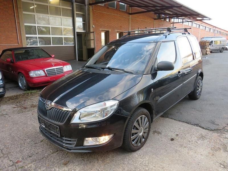 Gebraucht Skoda Roomster Active 69 PS (50 kW) 2014 Schwarz Van / Kleinbus