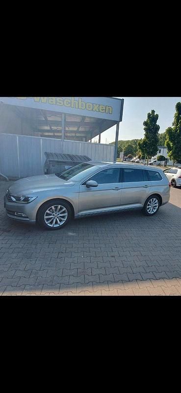 Gebraucht VW Passat Highline 150 PS (110 kW) 2016 Silber Kombi