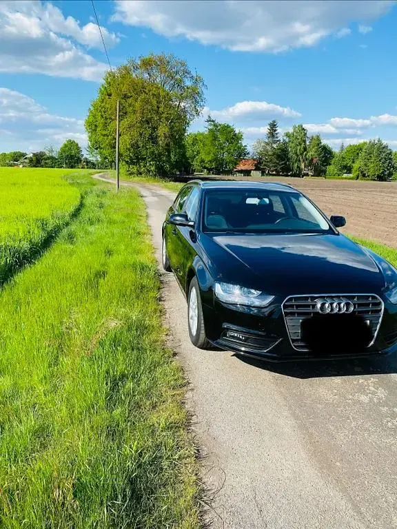 Używany Audi A4 Attraction 150 KM (110 kW) 2015 Czarny Kombi