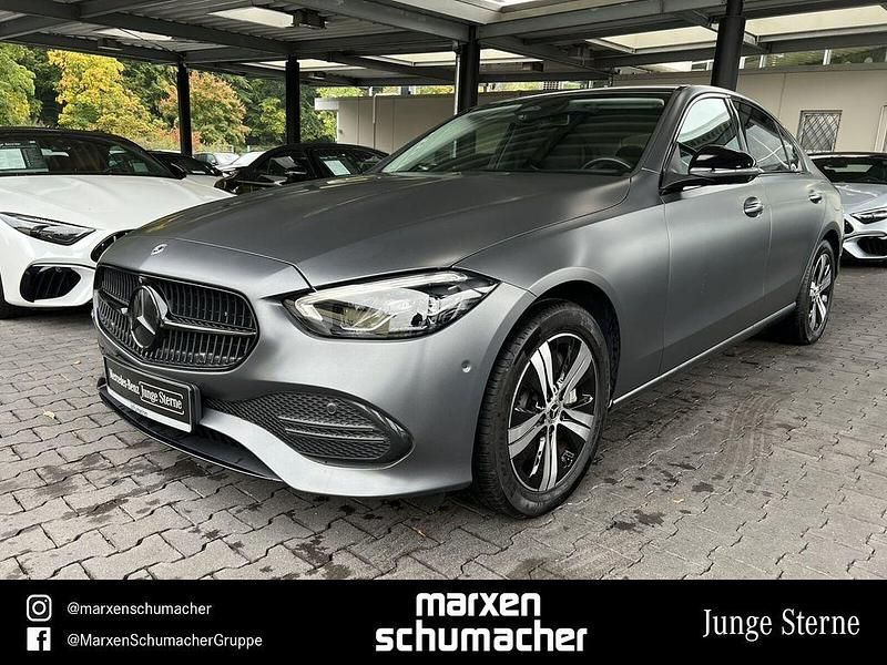 Gebraucht Mercedes C300e Avantgarde 313 PS (230 kW) 2022 Unilack polarweiß Limousine