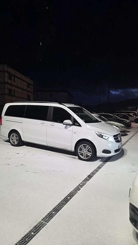 Gebraucht Mercedes V250 Avantgarde 190 PS (139 kW) 2017 Weiß Van / Kleinbus