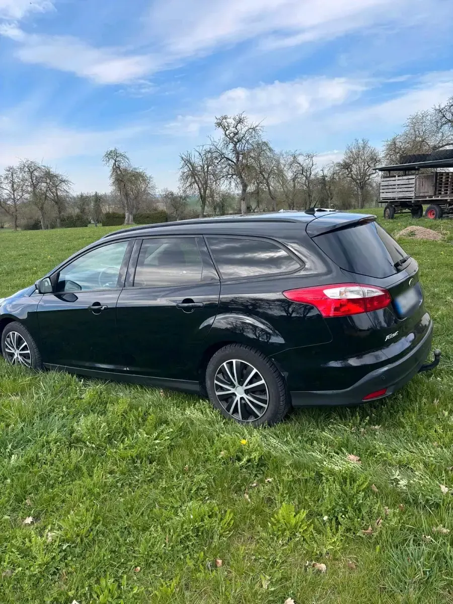 Gebraucht Ford Focus 2014 Schwarz Kombi
