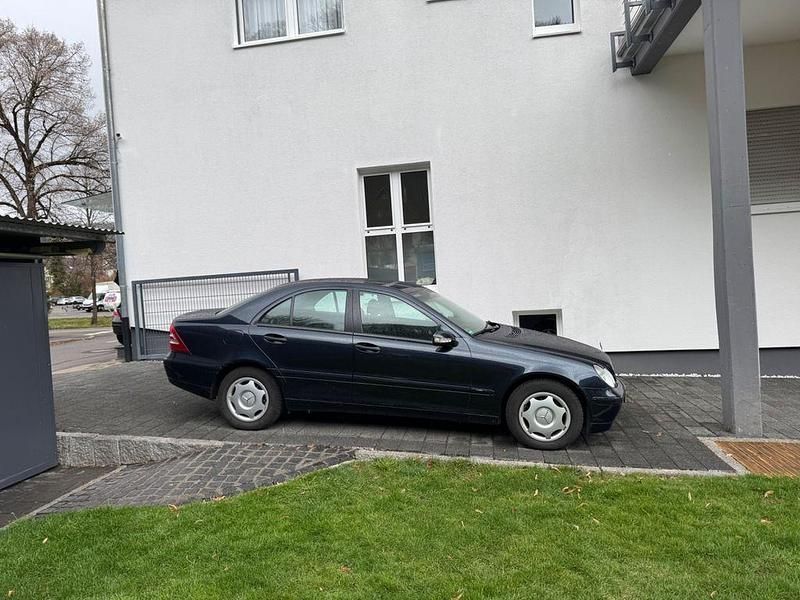 Gebraucht Mercedes C200 Classic 163 PS (119 kW) 2004 Schwarz Limousine