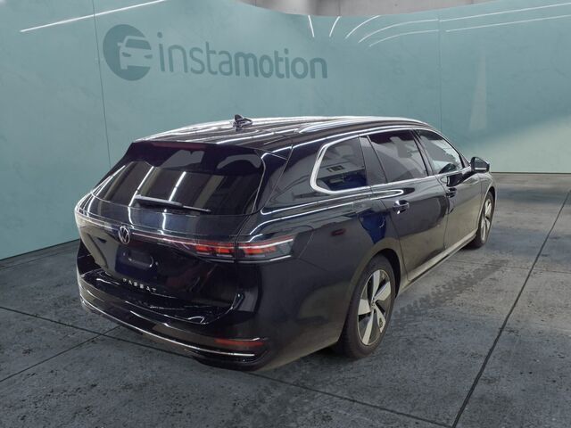 Gebraucht VW Passat R 150 PS (110 kW) 2024 Schwarz Kombi
