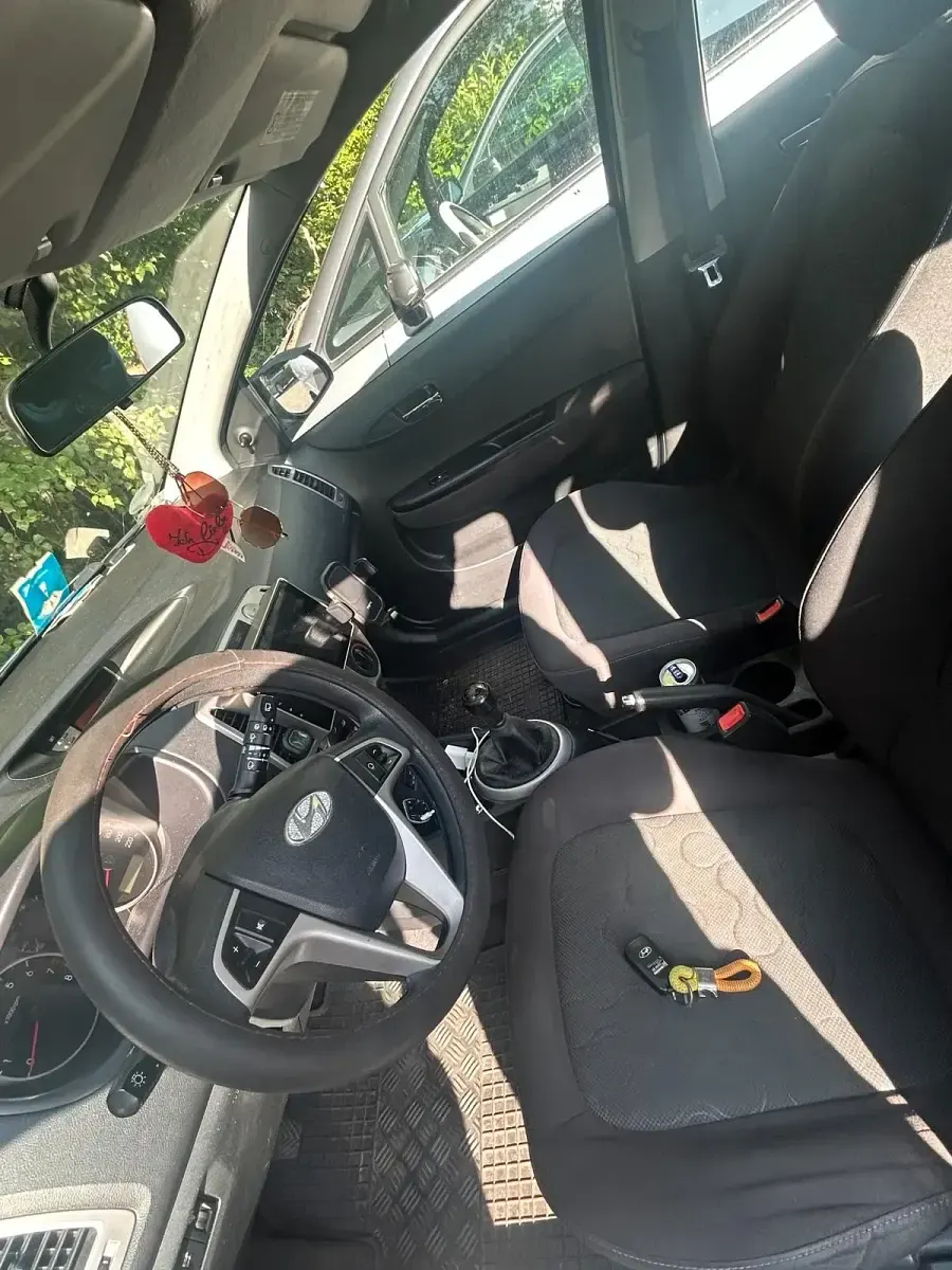 Gebraucht Hyundai i20 Classic 78 PS (57 kW) 2010 Blau Kleinwagen